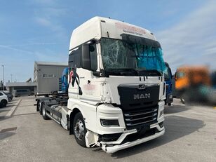 Beschadigde MAN TGX 26.510  chassis vrachtwagen