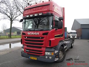 Scania R 420 B 4X2 met BDF containersysteem en laadklep containertransporter