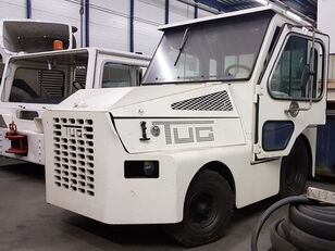 TUG M1-481 towing tractor bagage trekker