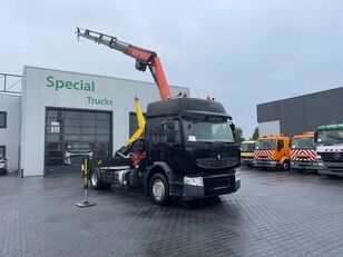 Renault Premium 320 4x2 + Palfinger PK18002-EH C (Year 2014) + Winch + P haakarm vrachtwagen