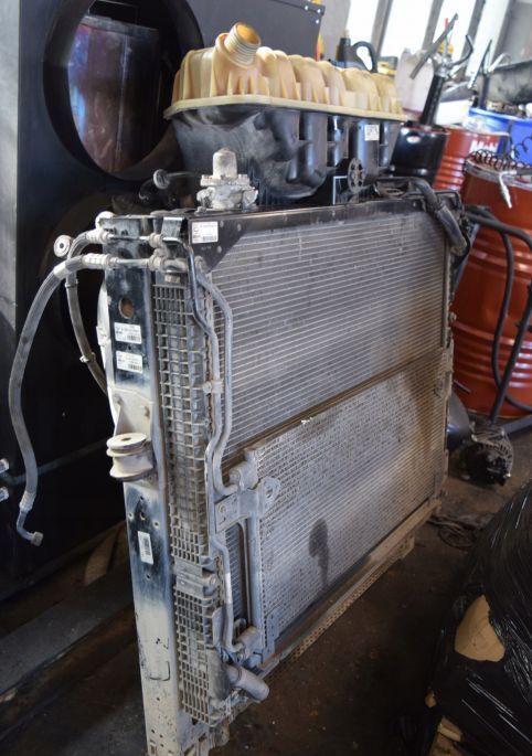 Komplet Chłodnic MAN TGA TGX TGS BI TURBO motorkoeling radiator voor MAN TGA TGX TGS. vrachtwagen