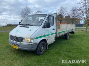 Mercedes-Benz Sprinter 312D takelwagen