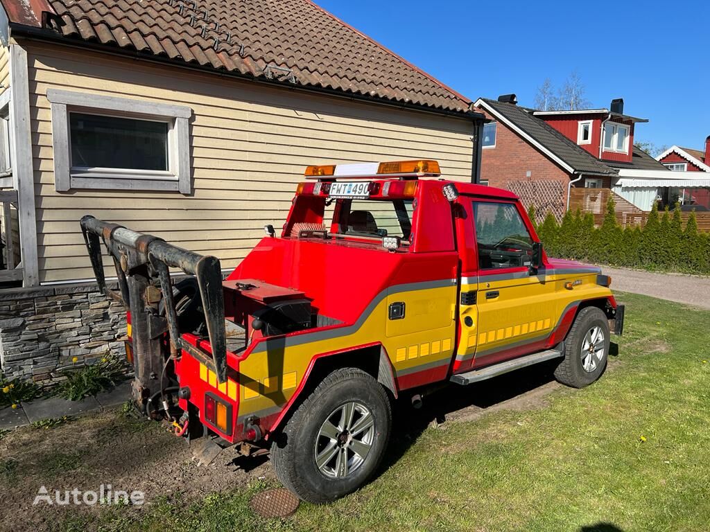 Toyota LAND CRUISER 70 P   takelwagen