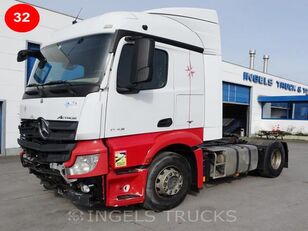 Beschadigde Mercedes-Benz ACTROS 1843 STREAM SPACE 2.3 low floor trekker