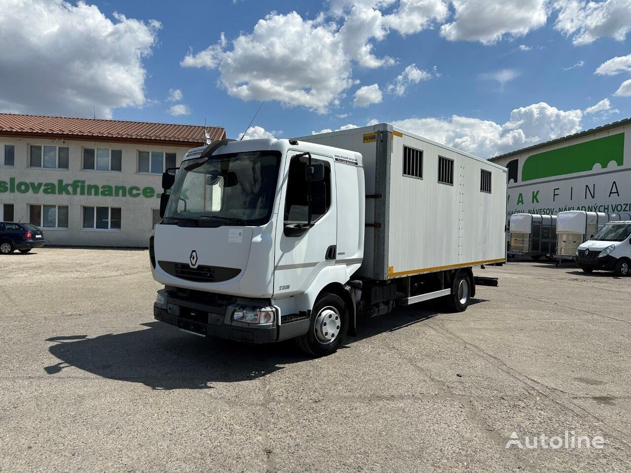 Renault MIDLUM  veewagen vrachtwagen