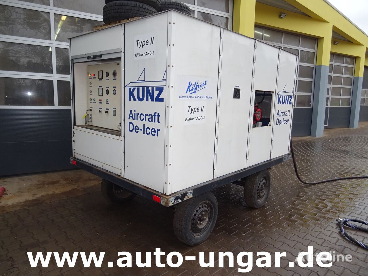 Kunz Aircraft De-Icer Anti-Icer 1200E GSE vliegtuig de-icer