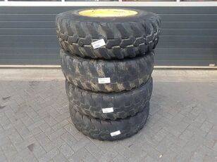 Volvo L30G-Dunlop 335/80R20 (12.5R20)-Tire/Reifen/Band wiel